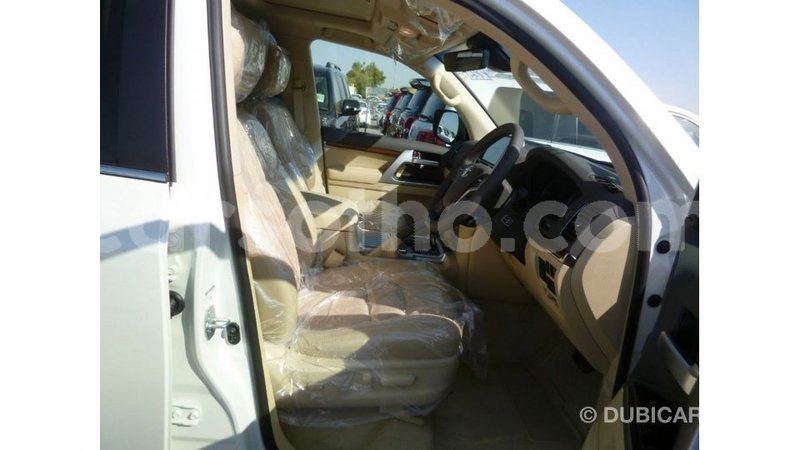 Big with watermark toyota land cruiser maseru import dubai 16551