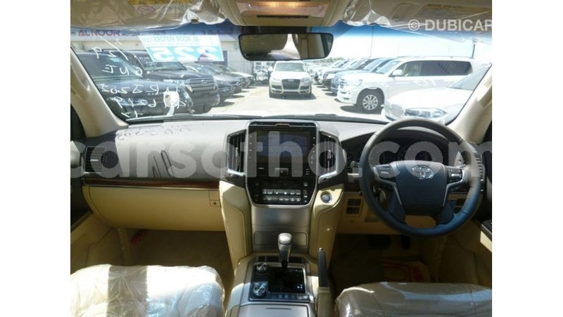 Big with watermark toyota land cruiser maseru import dubai 16553