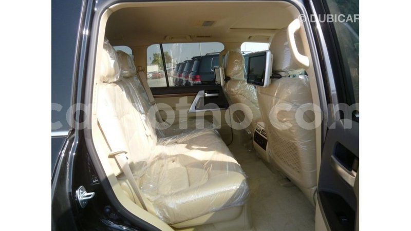 Big with watermark toyota land cruiser maseru import dubai 16556