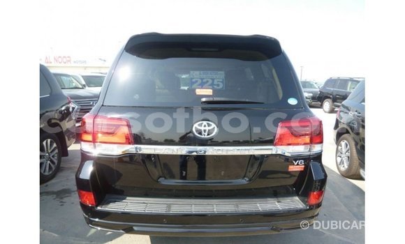 Sayi Imported Toyota Land Cruiser Black Mota in Import - Dubai a Maseru Sayi Imported Toyota Land Cruiser Black Mota in Import - Dubai a Maseru
