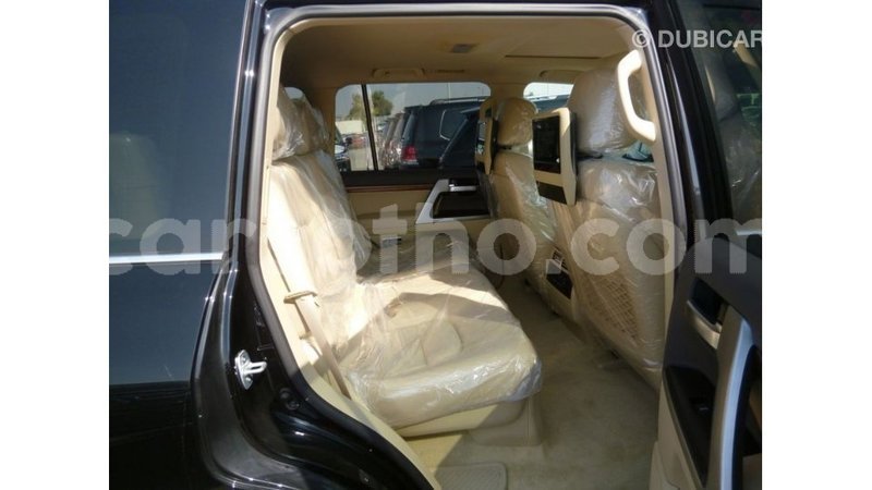 Big with watermark toyota land cruiser maseru import dubai 16557