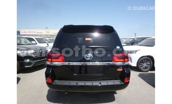 Sayi Imported Toyota Land Cruiser Black Mota in Import - Dubai a Maseru Sayi Imported Toyota Land Cruiser Black Mota in Import - Dubai a Maseru