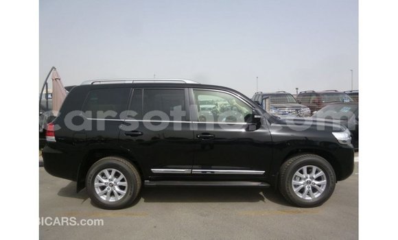 Sayi Imported Toyota Land Cruiser Black Mota in Import - Dubai a Maseru Sayi Imported Toyota Land Cruiser Black Mota in Import - Dubai a Maseru