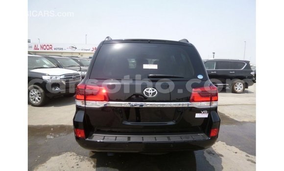 Acheter Import Voiture Toyota Land Cruiser Noir à Import - Dubai, Maseru Acheter Import Voiture Toyota Land Cruiser Noir à Import - Dubai, Maseru