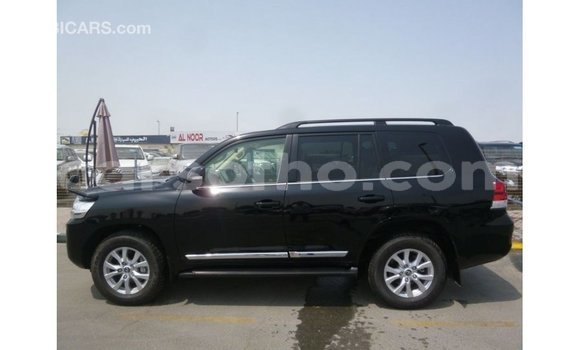 Acheter Import Voiture Toyota Land Cruiser Noir à Import - Dubai, Maseru Acheter Import Voiture Toyota Land Cruiser Noir à Import - Dubai, Maseru