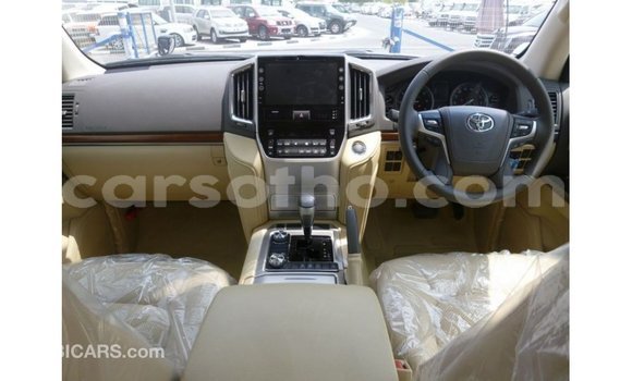 Sayi Imported Toyota Land Cruiser Black Mota in Import - Dubai a Maseru Sayi Imported Toyota Land Cruiser Black Mota in Import - Dubai a Maseru