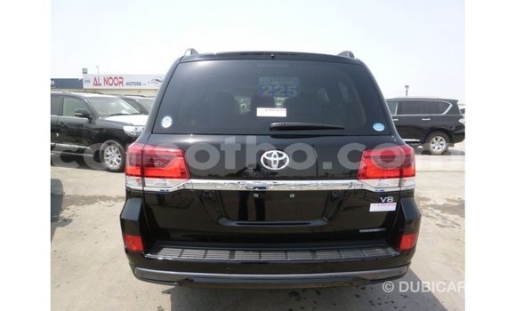 Sayi Imported Toyota Land Cruiser Black Mota in Import - Dubai a Maseru Sayi Imported Toyota Land Cruiser Black Mota in Import - Dubai a Maseru