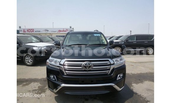 Sayi Imported Toyota Land Cruiser Black Mota in Import - Dubai a Maseru Sayi Imported Toyota Land Cruiser Black Mota in Import - Dubai a Maseru