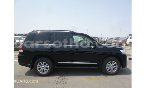 Sayi Imported Toyota Land Cruiser Black Mota in Import - Dubai a Maseru Sayi Imported Toyota Land Cruiser Black Mota in Import - Dubai a Maseru