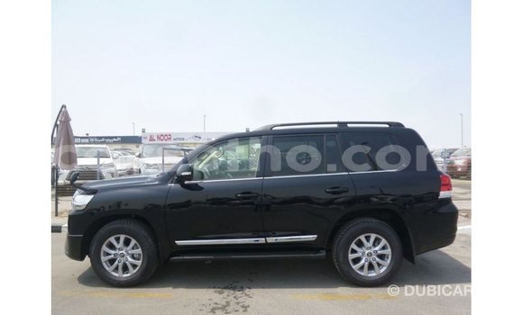 Sayi Imported Toyota Land Cruiser Black Mota in Import - Dubai a Maseru Sayi Imported Toyota Land Cruiser Black Mota in Import - Dubai a Maseru