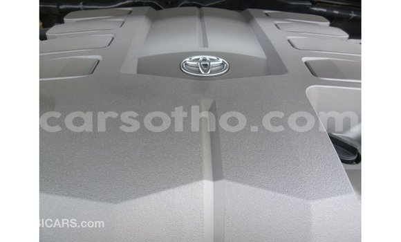 Sayi Imported Toyota Land Cruiser Black Mota in Import - Dubai a Maseru Sayi Imported Toyota Land Cruiser Black Mota in Import - Dubai a Maseru