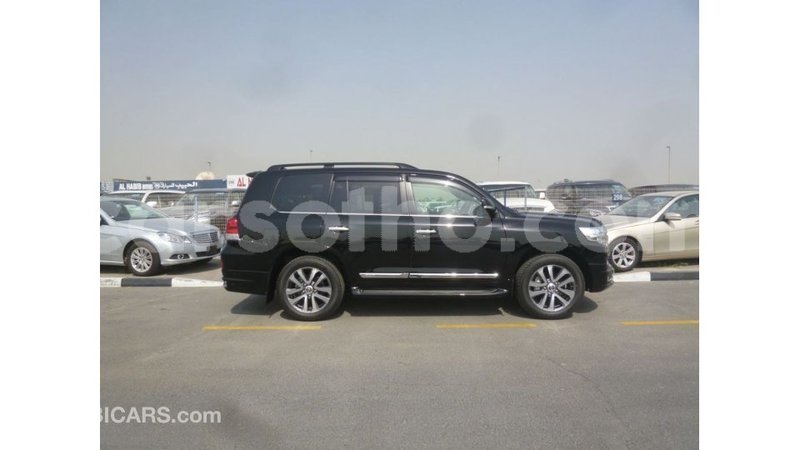 Big with watermark toyota land cruiser maseru import dubai 16565