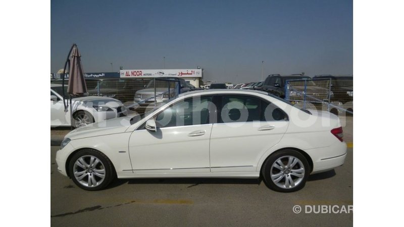 Big with watermark mercedes benz 200 maseru import dubai 16566