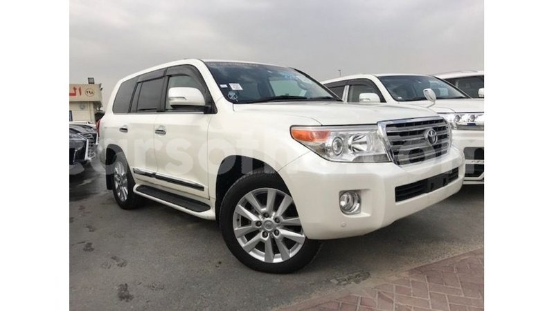 Big with watermark toyota land cruiser maseru import dubai 16570