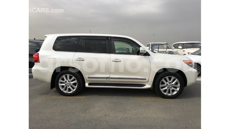 Big with watermark toyota land cruiser maseru import dubai 16570