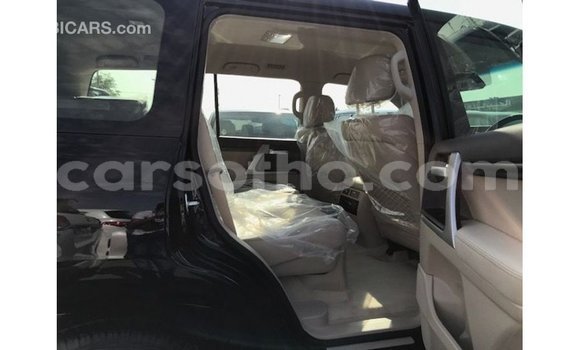 Buy Import Toyota Land Cruiser Black Car in Import - Dubai in Maseru Buy Import Toyota Land Cruiser Black Car in Import - Dubai in Maseru