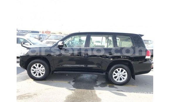 Buy Import Toyota Land Cruiser Black Car in Import - Dubai in Maseru Buy Import Toyota Land Cruiser Black Car in Import - Dubai in Maseru