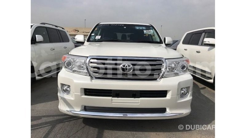 Big with watermark toyota land cruiser maseru import dubai 16578