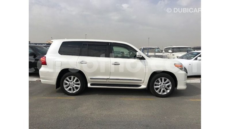 Big with watermark toyota land cruiser maseru import dubai 16578