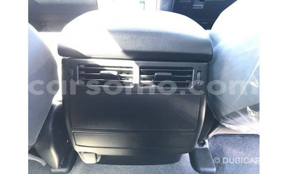 Sayi Imported Toyota Land Cruiser White Mota in Import - Dubai a Maseru Sayi Imported Toyota Land Cruiser White Mota in Import - Dubai a Maseru