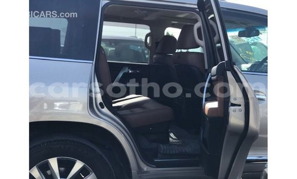 Sayi Imported Toyota Land Cruiser Other Mota in Import - Dubai a Maseru Sayi Imported Toyota Land Cruiser Other Mota in Import - Dubai a Maseru