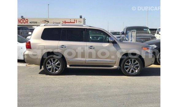 Sayi Imported Toyota Land Cruiser Other Mota in Import - Dubai a Maseru Sayi Imported Toyota Land Cruiser Other Mota in Import - Dubai a Maseru