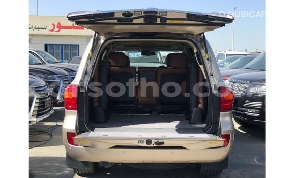 Sayi Imported Toyota Land Cruiser Other Mota in Import - Dubai a Maseru Sayi Imported Toyota Land Cruiser Other Mota in Import - Dubai a Maseru