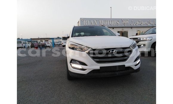 اشتري Imported Hyundai Tucson White سيارة في Import - Dubai في Maseru اشتري Imported Hyundai Tucson White سيارة في Import - Dubai في Maseru