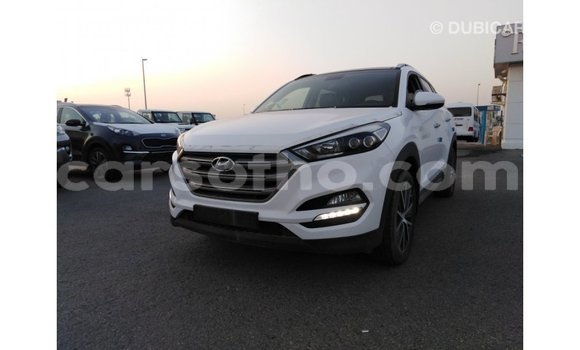 اشتري Imported Hyundai Tucson White سيارة في Import - Dubai في Maseru اشتري Imported Hyundai Tucson White سيارة في Import - Dubai في Maseru