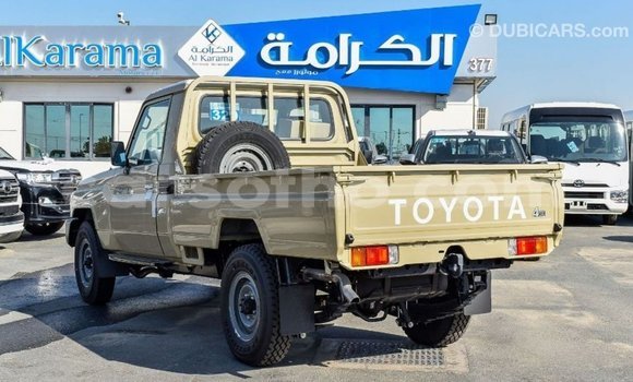 Sayi Imported Toyota Land Cruiser Beige Mota in Import - Dubai a Maseru Sayi Imported Toyota Land Cruiser Beige Mota in Import - Dubai a Maseru