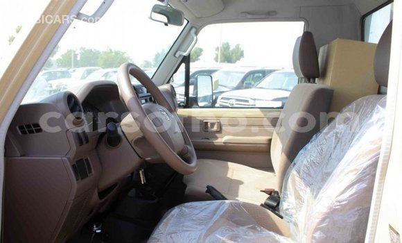 اشتري Imported Toyota Land Cruiser Beige سيارة في Import - Dubai في Maseru اشتري Imported Toyota Land Cruiser Beige سيارة في Import - Dubai في Maseru