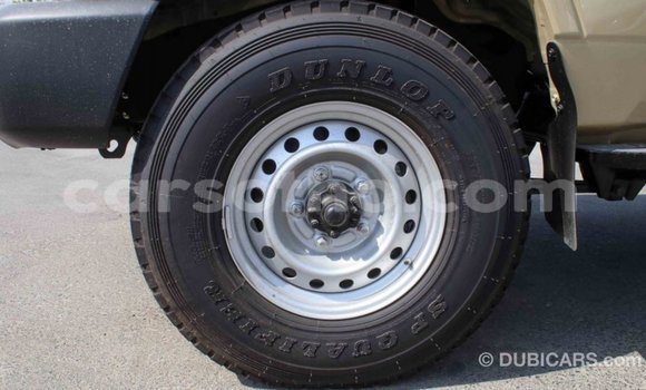 اشتري Imported Toyota Land Cruiser Beige سيارة في Import - Dubai في Maseru اشتري Imported Toyota Land Cruiser Beige سيارة في Import - Dubai في Maseru