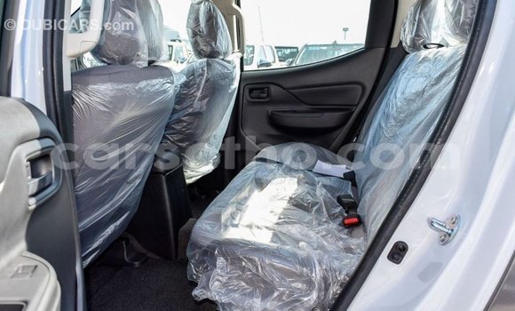 اشتري Imported Mitsubishi L200 White سيارة في Import - Dubai في Maseru اشتري Imported Mitsubishi L200 White سيارة في Import - Dubai في Maseru