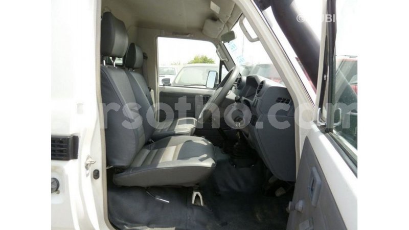 Big with watermark toyota land cruiser maseru import dubai 16599