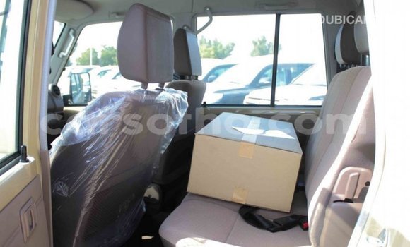 اشتري Imported Toyota Land Cruiser Beige سيارة في Import - Dubai في Maseru اشتري Imported Toyota Land Cruiser Beige سيارة في Import - Dubai في Maseru