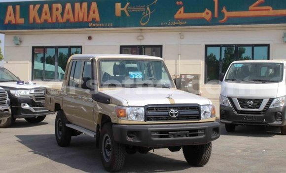 اشتري Imported Toyota Land Cruiser Beige سيارة في Import - Dubai في Maseru اشتري Imported Toyota Land Cruiser Beige سيارة في Import - Dubai في Maseru