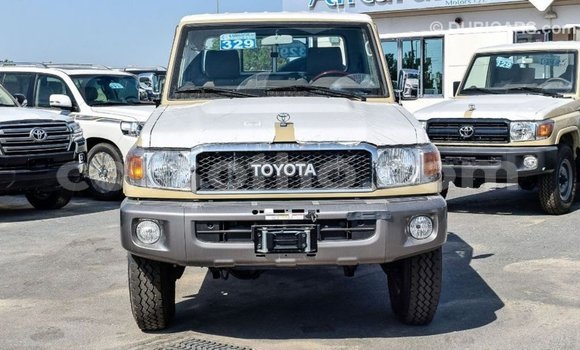 اشتري Imported Toyota Land Cruiser Beige سيارة في Import - Dubai في Maseru اشتري Imported Toyota Land Cruiser Beige سيارة في Import - Dubai في Maseru