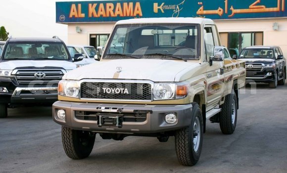 اشتري Imported Toyota Land Cruiser Beige سيارة في Import - Dubai في Maseru اشتري Imported Toyota Land Cruiser Beige سيارة في Import - Dubai في Maseru
