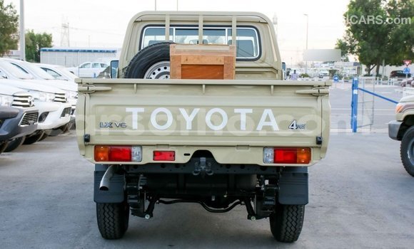اشتري Imported Toyota Land Cruiser Beige سيارة في Import - Dubai في Maseru اشتري Imported Toyota Land Cruiser Beige سيارة في Import - Dubai في Maseru
