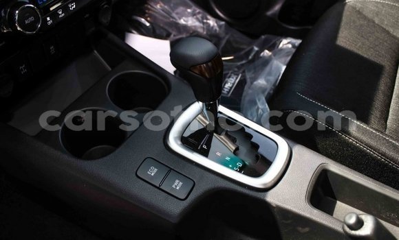 اشتري Imported Toyota Hilux White سيارة في Import - Dubai في Maseru اشتري Imported Toyota Hilux White سيارة في Import - Dubai في Maseru
