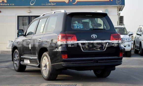 اشتري Imported Toyota Land Cruiser Black سيارة في Import - Dubai في Maseru اشتري Imported Toyota Land Cruiser Black سيارة في Import - Dubai في Maseru