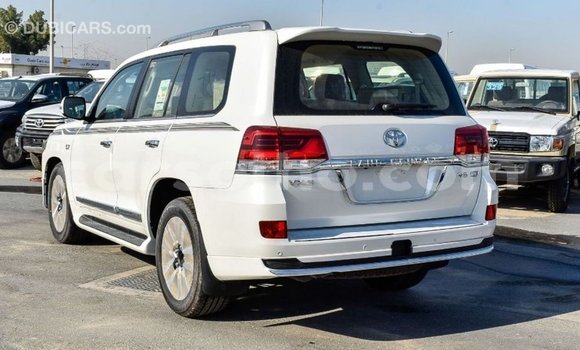 Buy Import Toyota Land Cruiser White Car in Import - Dubai in Maseru Buy Import Toyota Land Cruiser White Car in Import - Dubai in Maseru