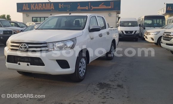 اشتري Imported Toyota Hilux White سيارة في Import - Dubai في Maseru اشتري Imported Toyota Hilux White سيارة في Import - Dubai في Maseru