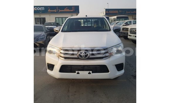 اشتري Imported Toyota Hilux White سيارة في Import - Dubai في Maseru اشتري Imported Toyota Hilux White سيارة في Import - Dubai في Maseru