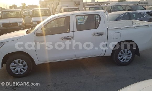 اشتري Imported Toyota Hilux White سيارة في Import - Dubai في Maseru اشتري Imported Toyota Hilux White سيارة في Import - Dubai في Maseru