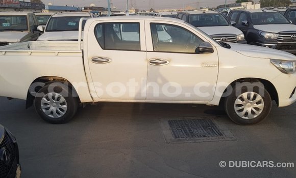 اشتري Imported Toyota Hilux White سيارة في Import - Dubai في Maseru اشتري Imported Toyota Hilux White سيارة في Import - Dubai في Maseru