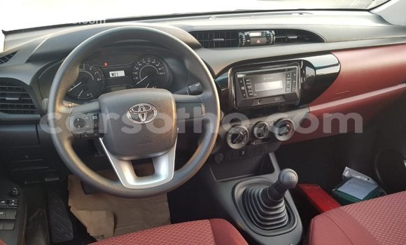 اشتري Imported Toyota Hilux White سيارة في Import - Dubai في Maseru اشتري Imported Toyota Hilux White سيارة في Import - Dubai في Maseru