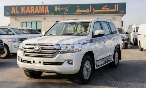 اشتري Imported Toyota Land Cruiser White سيارة في Import - Dubai في Maseru اشتري Imported Toyota Land Cruiser White سيارة في Import - Dubai في Maseru