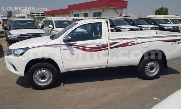 اشتري Imported Toyota Hilux White سيارة في Import - Dubai في Maseru اشتري Imported Toyota Hilux White سيارة في Import - Dubai في Maseru
