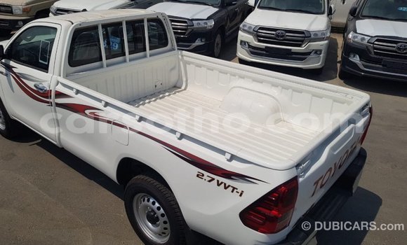 اشتري Imported Toyota Hilux White سيارة في Import - Dubai في Maseru اشتري Imported Toyota Hilux White سيارة في Import - Dubai في Maseru